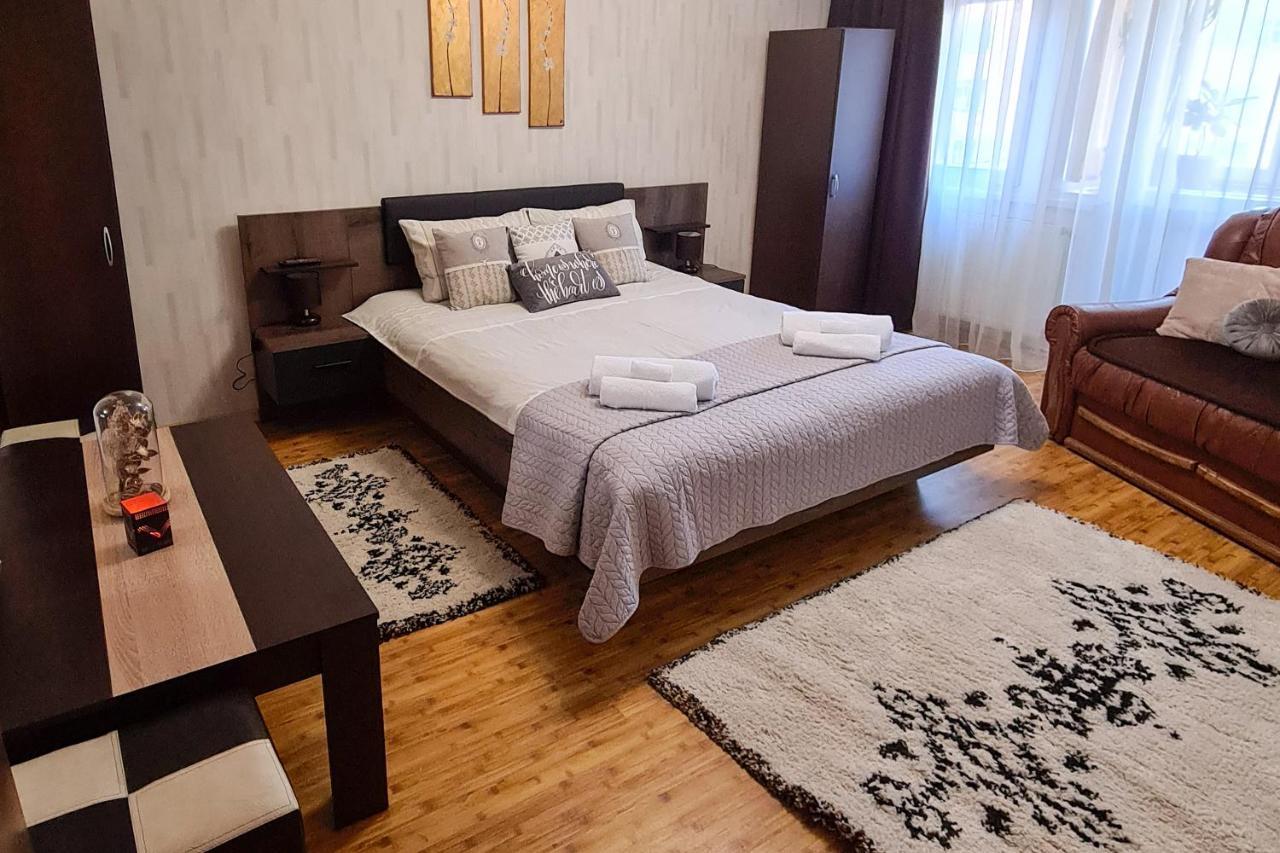 Central Park Apartment Turda Exterior foto